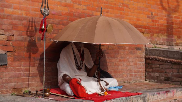 समस्याओं का समाधान वर्तमान को भरपूर जी लेने में